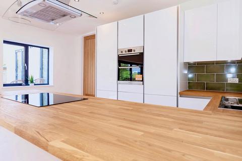 undefined, Mile Oak Road, Brighton, BN41