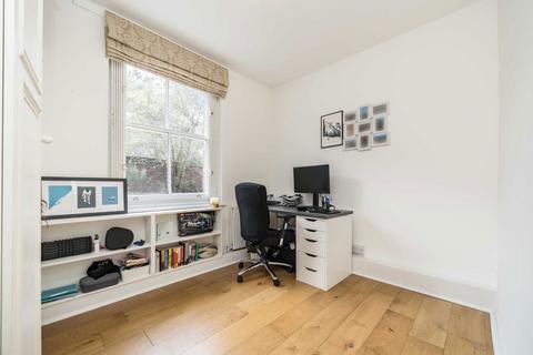 2 bedroom flat for sale, Hemstal Road, London NW6