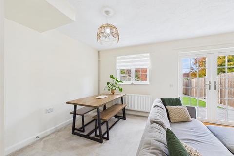 undefined, Cherrytrees, Coulsdon CR5