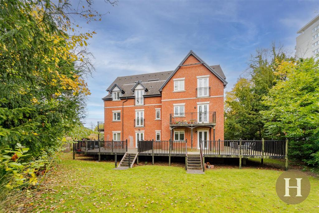 Hadleigh Estate Agents-34.jpg