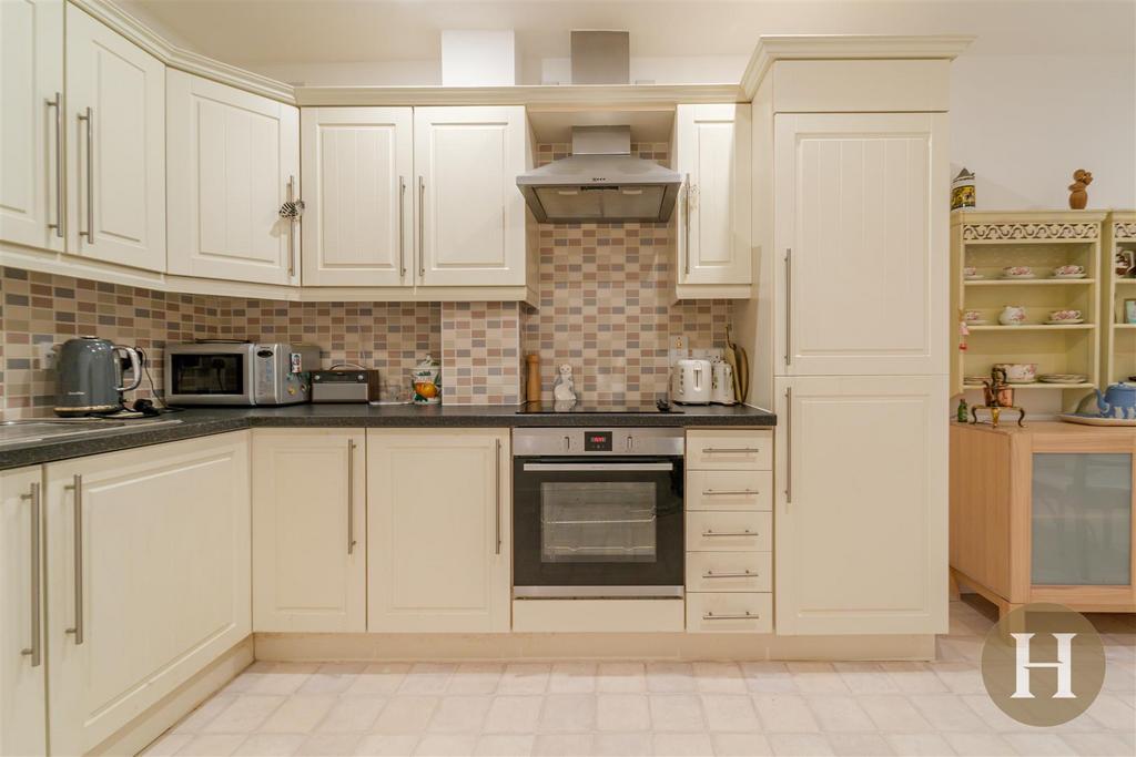 Hadleigh Estate Agents-21.jpg