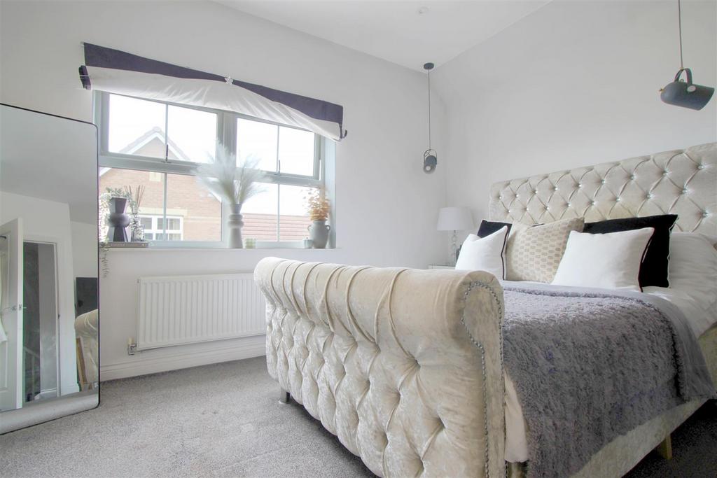 Bedroom 1a.jpg