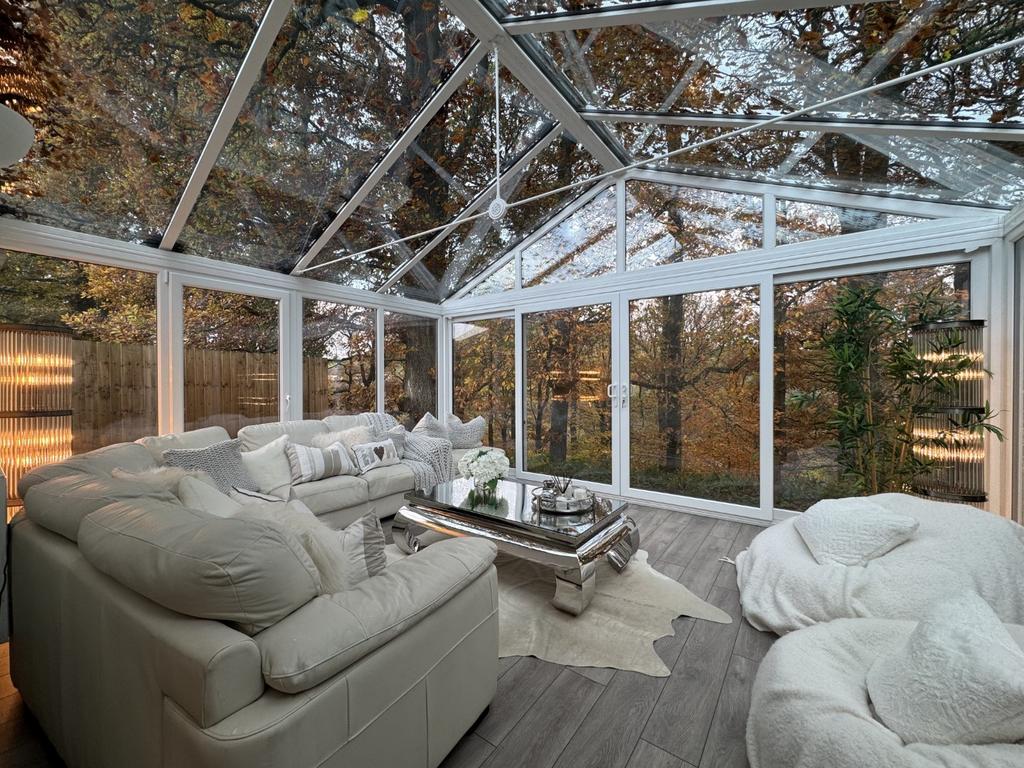 Conservatory/Sun Room
