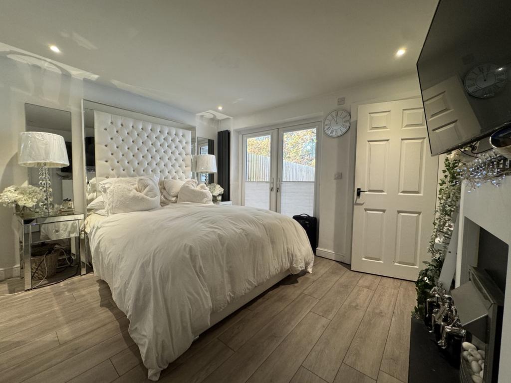 Master Bedroom / Bedroom 3
