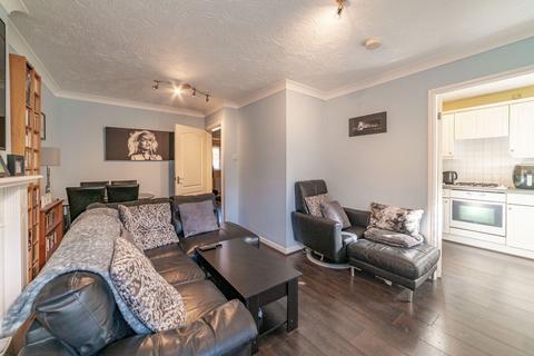 2 bedroom ground floor flat for sale, Garthorp Road, Manchester M23