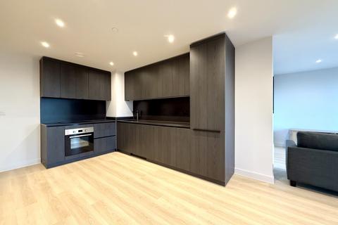 2 bedroom apartment to rent, Waterhouse Gardens, Manchester M3