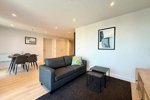 2 bedroom apartment to rent, Waterhouse Gardens, Manchester M3