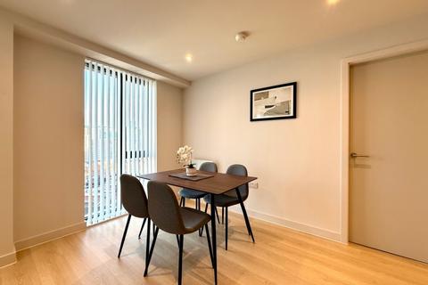 2 bedroom apartment to rent, Waterhouse Gardens, Manchester M3