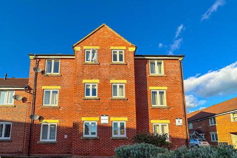 2 bedroom flat to rent, Viscount Square, Bridgwater TA6