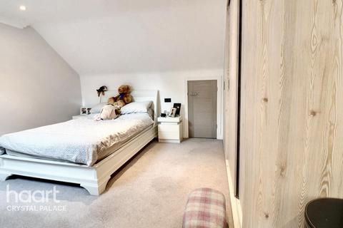 undefined, South Norwood Hill, London