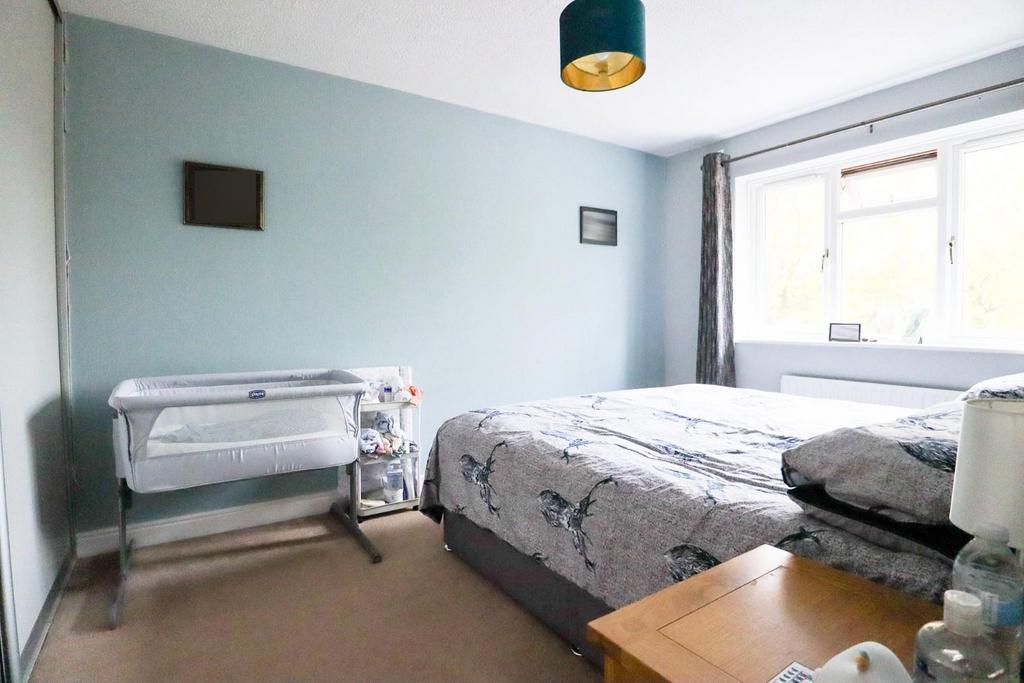 Bedroom 1.jpg