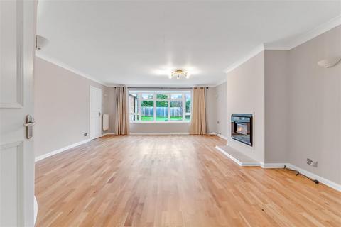 3 bedroom detached house to rent, Angus Close, Leicester LE7