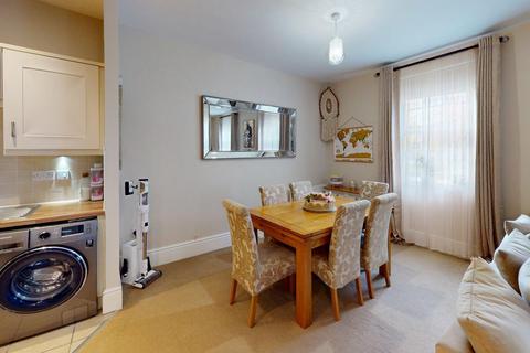 2 bedroom flat for sale, Clickers Drive, Upton, NN5 4ED