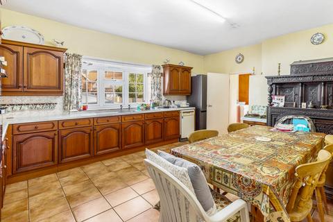 4 bedroom detached house for sale, Main Street, Grantham NG32