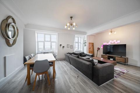 2 bedroom flat for sale, Northways,  College Crescent,  NW3