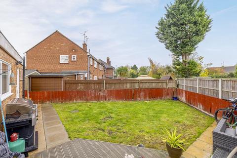5 bedroom semi-detached house for sale, Clay Lake, Spalding