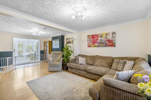 5 bedroom semi-detached house for sale, Clay Lake, Spalding