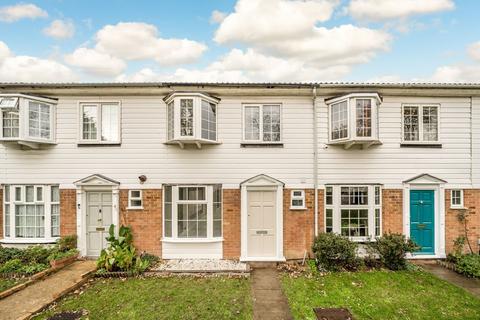 Yeomans Mews, Isleworth TW7