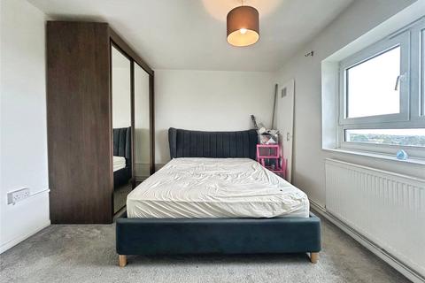1 bedroom apartment for sale, Edmunds Tower, Harlow, Essex