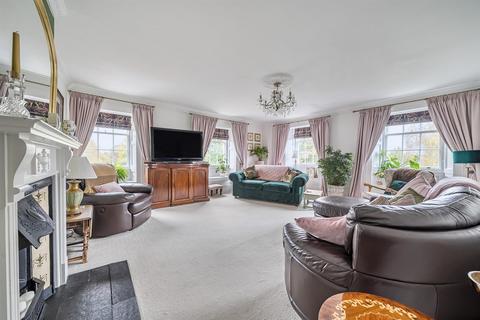 2 bedroom flat for sale, Monkton Park, Chippenham