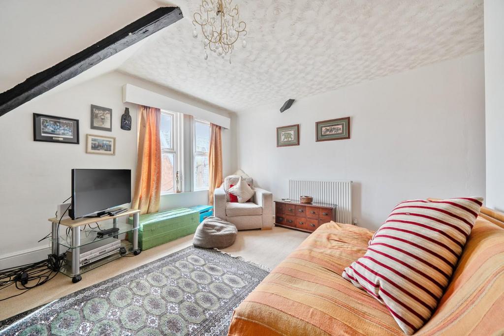 Bedroom 4.jpg