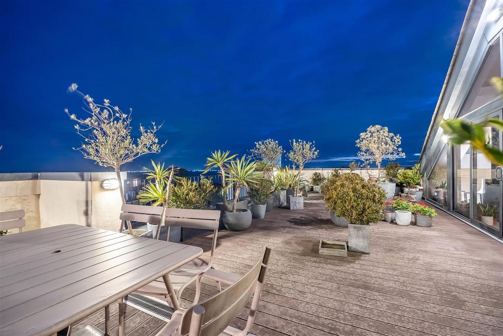 Roof Garden