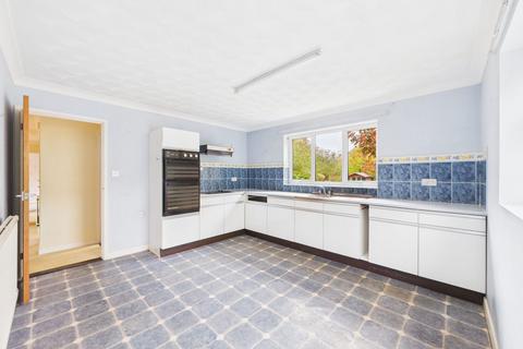 3 bedroom detached bungalow for sale, Higdon Close, Burston