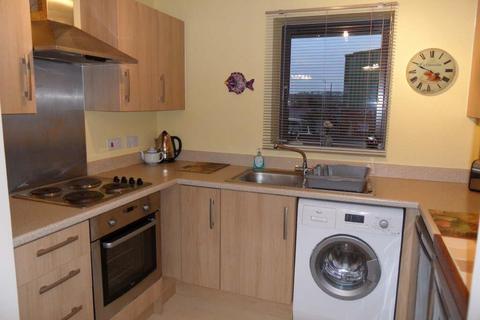 2 bedroom flat for sale, Severn View, Larch Way