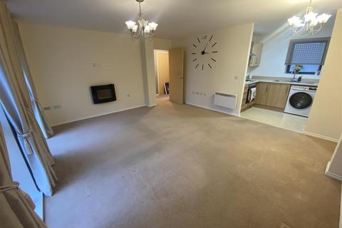 2 bedroom flat for sale, Severn View, Larch Way