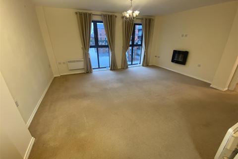 2 bedroom flat for sale, Severn View, Larch Way