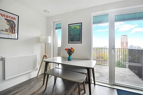 2 bedroom flat for sale, Moulding Lane, London SE14
