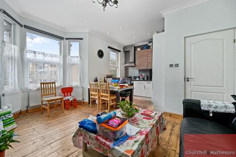 3 bedroom maisonette for sale, Stonebridge