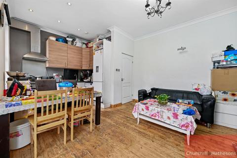 3 bedroom maisonette for sale, Stonebridge
