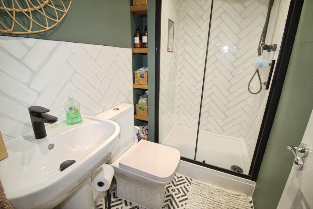 Master Ensuite