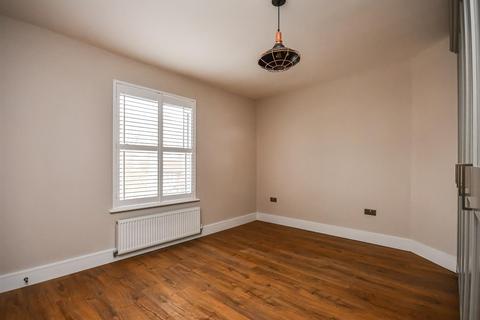 7 Planks Lane, Wombourne, Wolverhampton, WV5 9HE