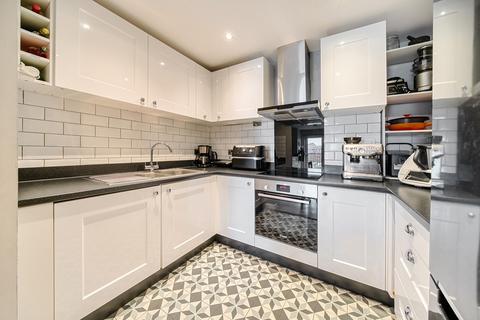 1 bedroom apartment for sale, Fairthorn Road, London
