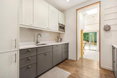 undefined, Bayham Street, Camden Town, London, NW1