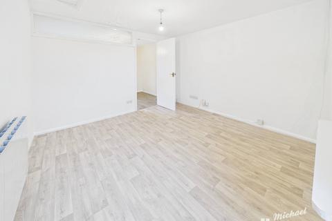 undefined, Leighton Buzzard LU7