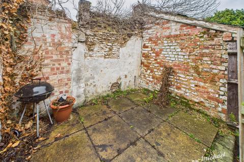 undefined, Leighton Buzzard LU7