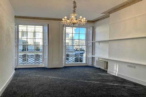 2 bedroom flat to rent, Oriental Place, Brighton,