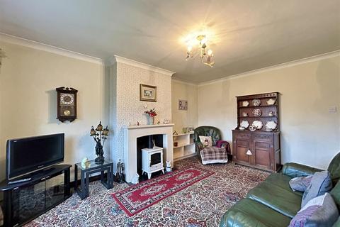 2 bedroom semi-detached bungalow for sale, Corngreaves Road, Cradley Heath
