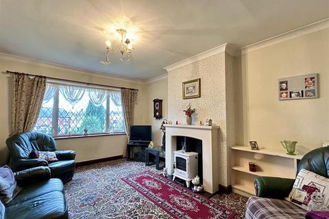 2 bedroom semi-detached bungalow for sale, Corngreaves Road, Cradley Heath