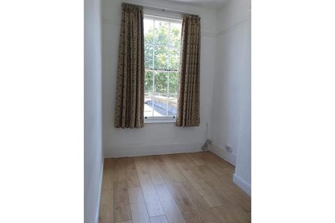 3 bedroom apartment to rent, Caledonian Road, London