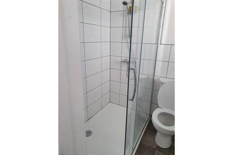 3 bedroom apartment to rent, Caledonian Road, London