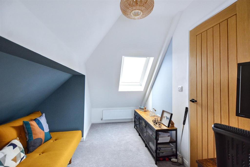 Bedroom 4 2.jpeg