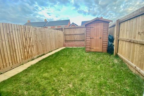 3 bedroom terraced house for sale, Burnham Crescent, Hampton Woods, Peterborough