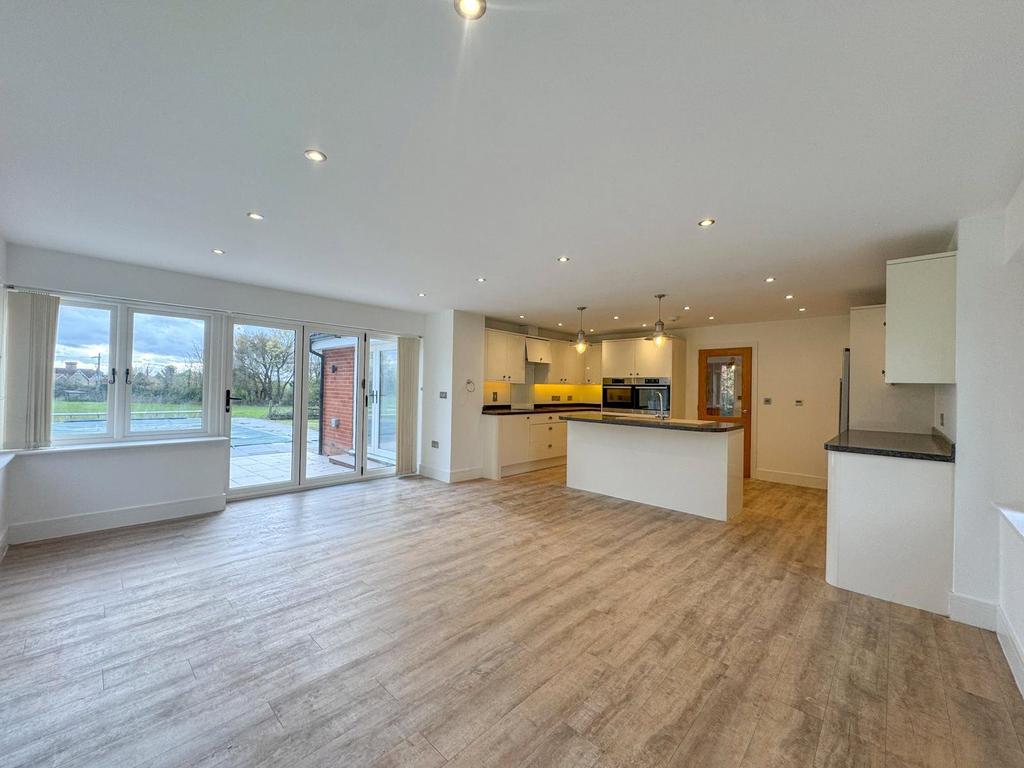 Breakfast Room