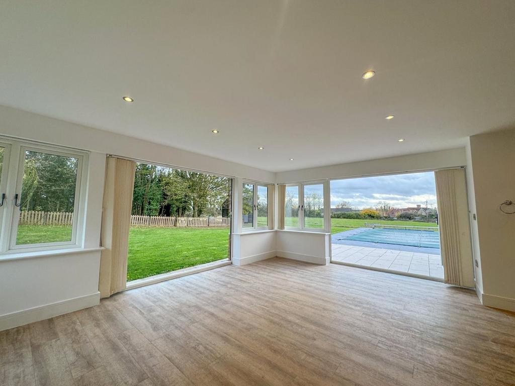 Breakfast Room