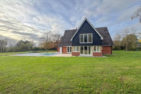 5 bedroom detached house to rent, Boyton End, Stoke By Clare, CO10