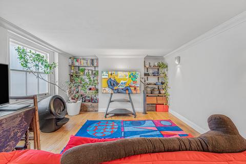 1 bedroom flat for sale, Balls Pond Road, Islington, N1